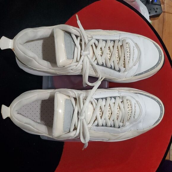 Air Jordan Trunner 2007 White and Green Sneakers Size 11 - Picture 3 of 14